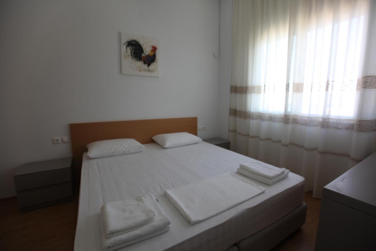 Mane Apartments ساراندا المظهر الخارجي الصورة