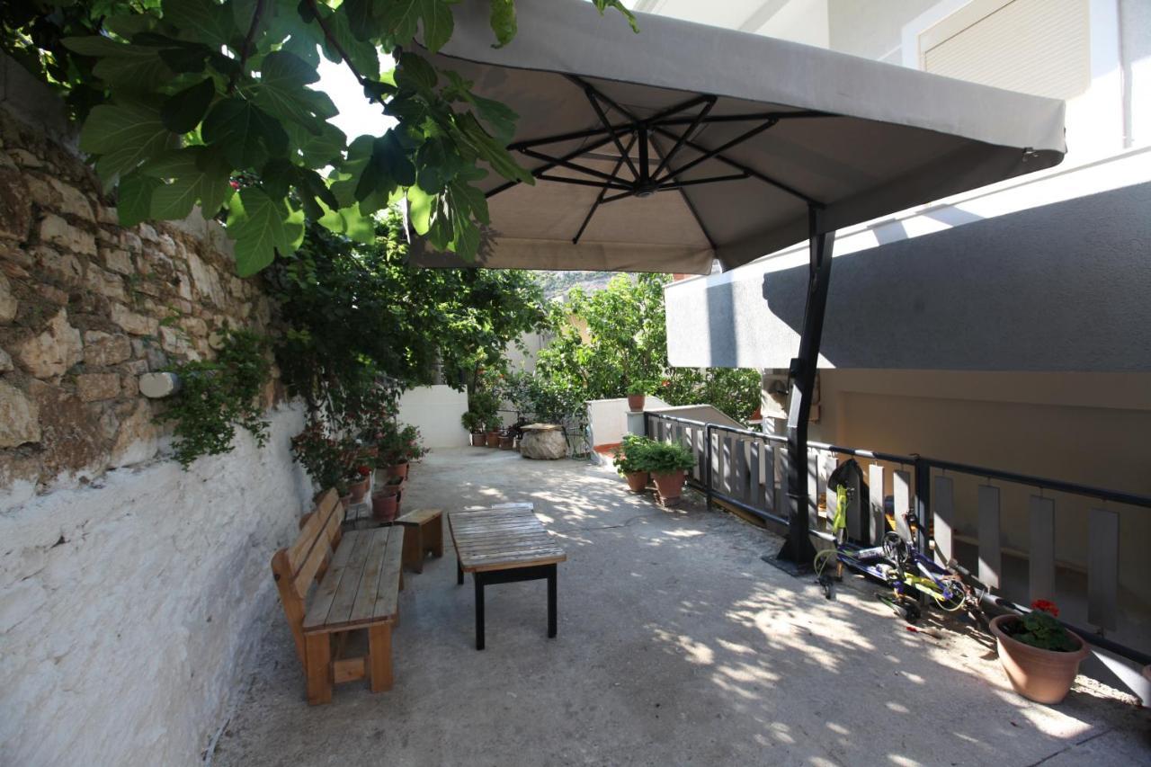 Mane Apartments ساراندا المظهر الخارجي الصورة