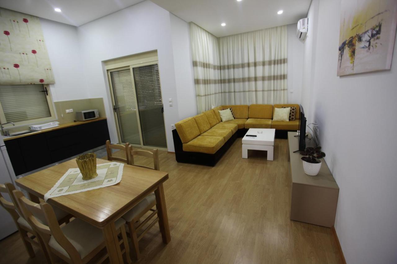Mane Apartments ساراندا المظهر الخارجي الصورة