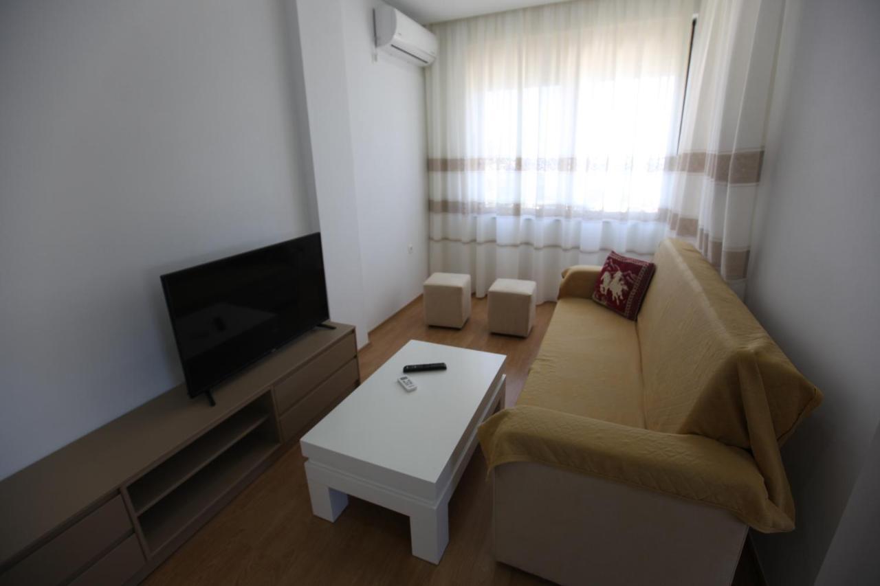 Mane Apartments ساراندا المظهر الخارجي الصورة