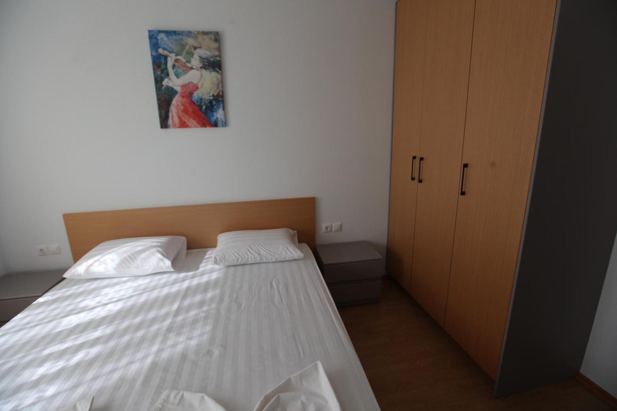 Mane Apartments ساراندا المظهر الخارجي الصورة