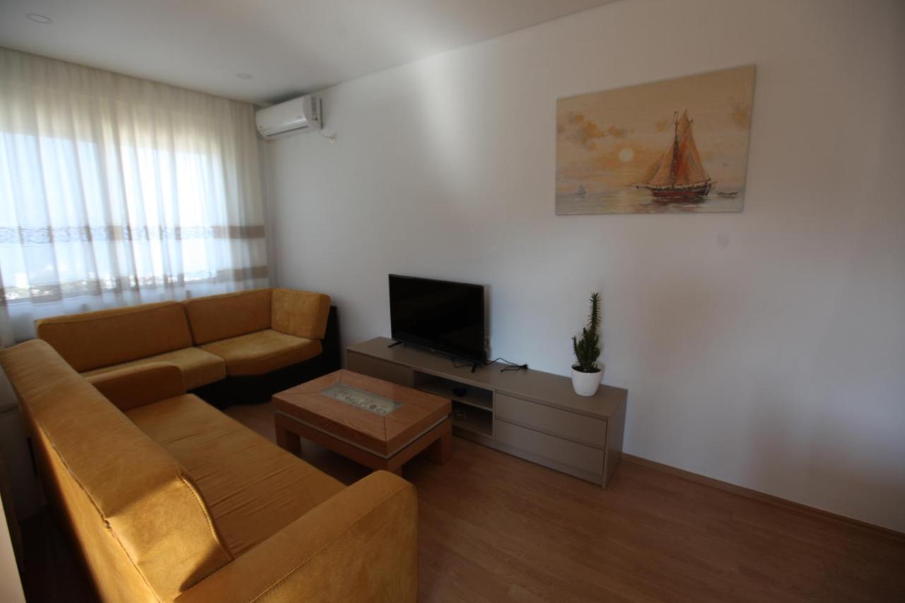 Mane Apartments ساراندا المظهر الخارجي الصورة