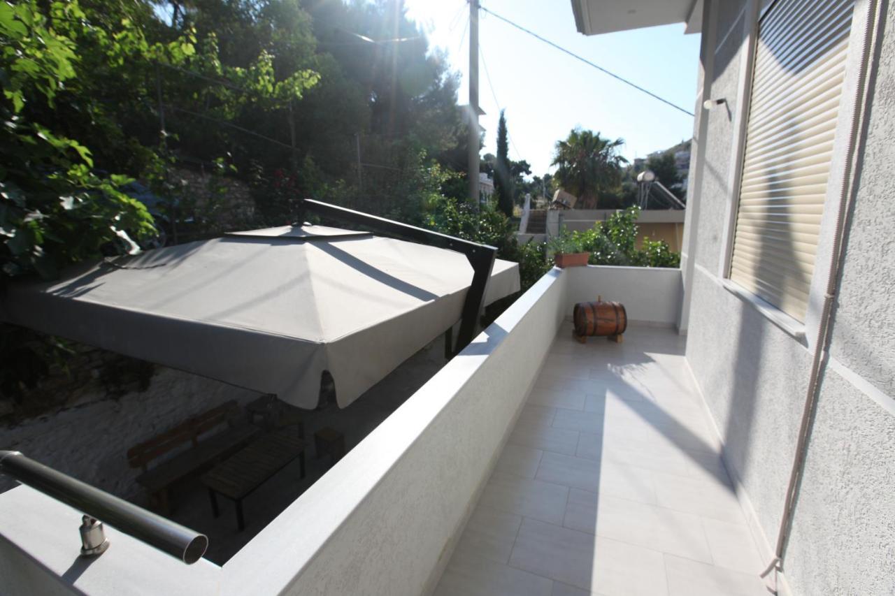 Mane Apartments ساراندا المظهر الخارجي الصورة
