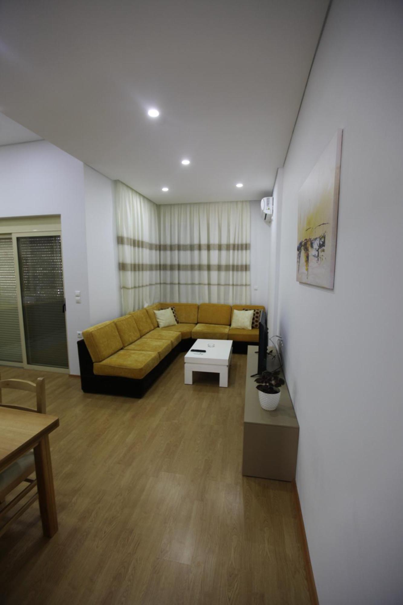 Mane Apartments ساراندا المظهر الخارجي الصورة