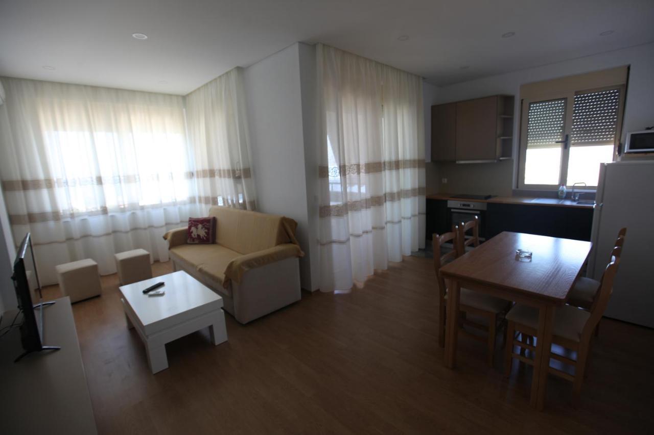 Mane Apartments ساراندا المظهر الخارجي الصورة