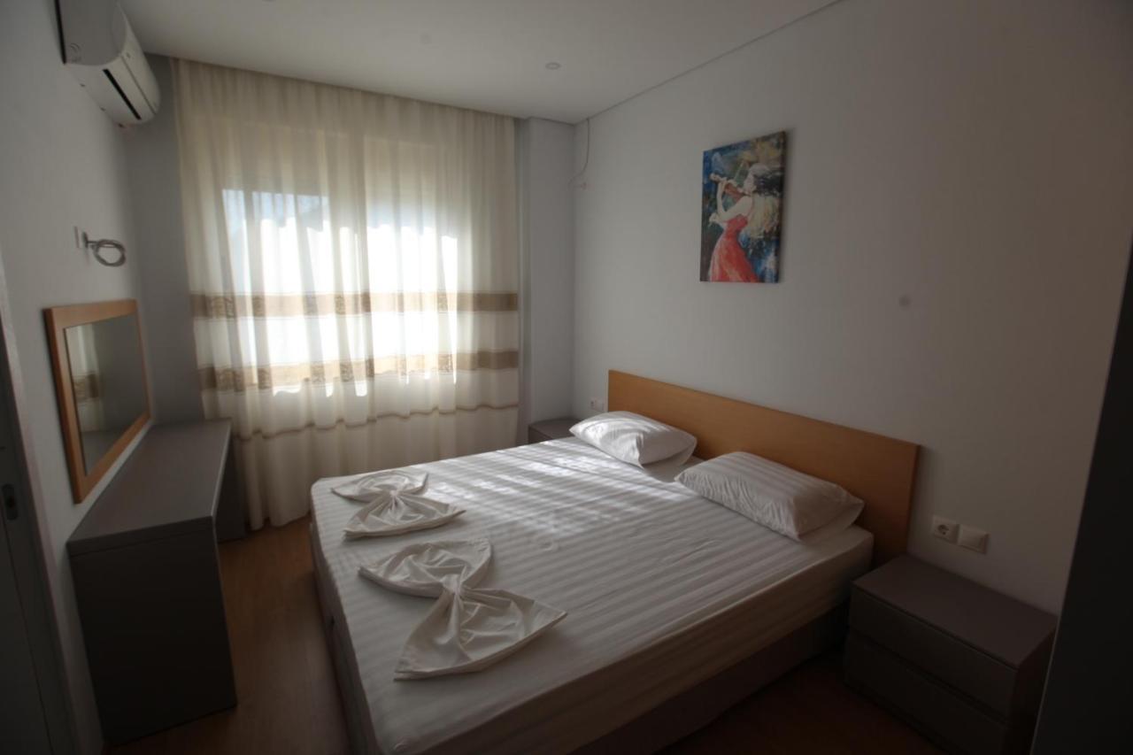 Mane Apartments ساراندا المظهر الخارجي الصورة