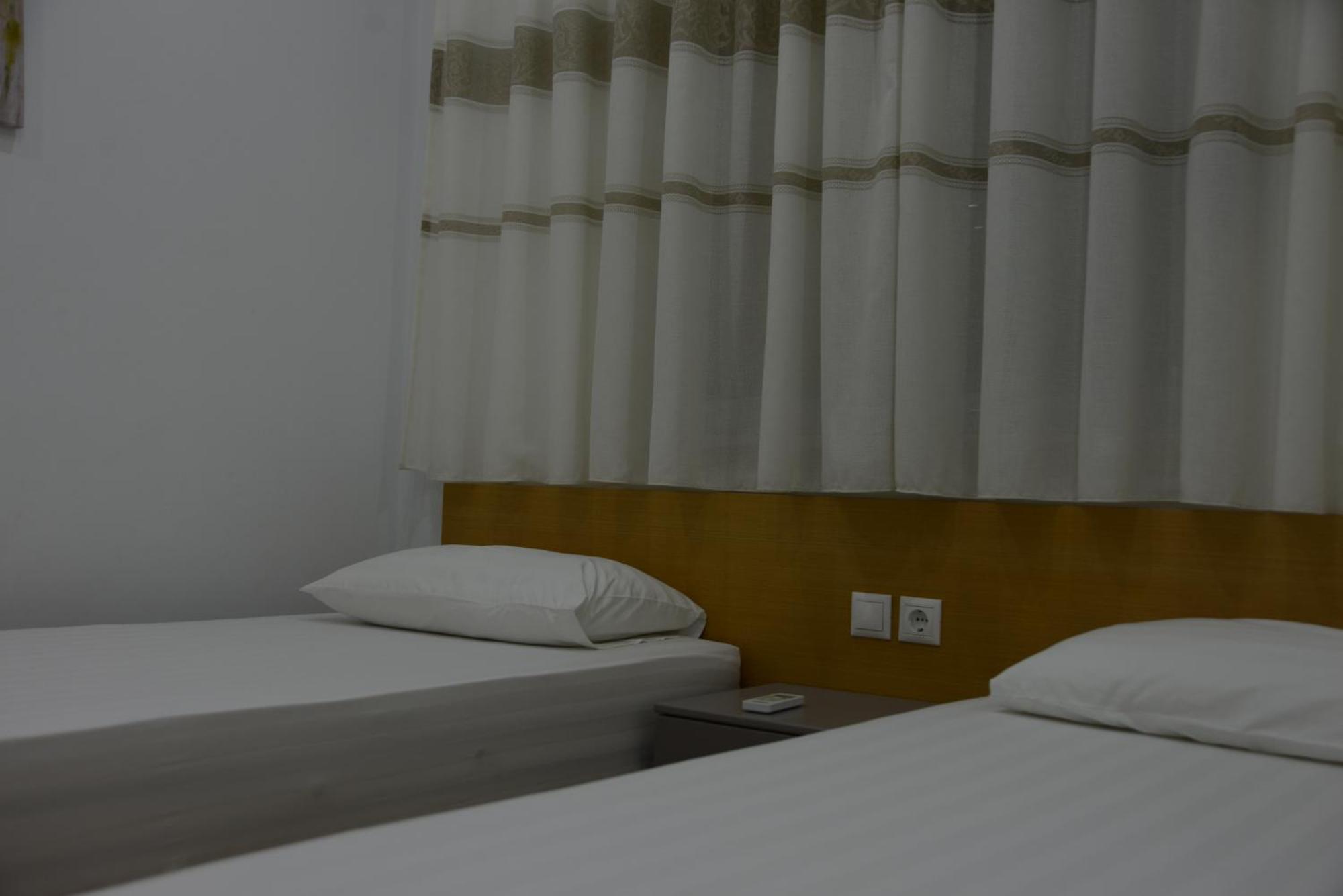 Mane Apartments ساراندا المظهر الخارجي الصورة