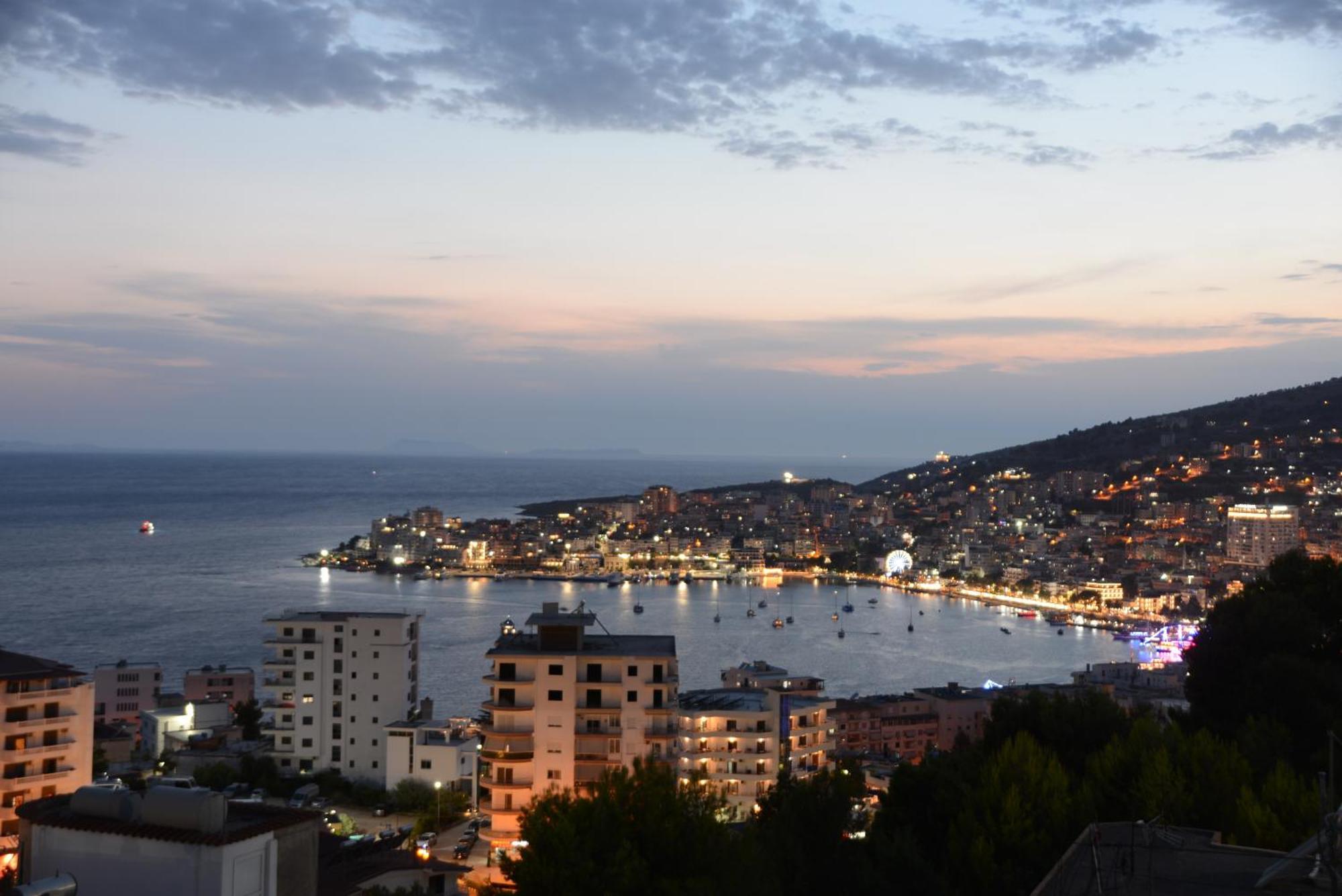 Mane Apartments ساراندا المظهر الخارجي الصورة