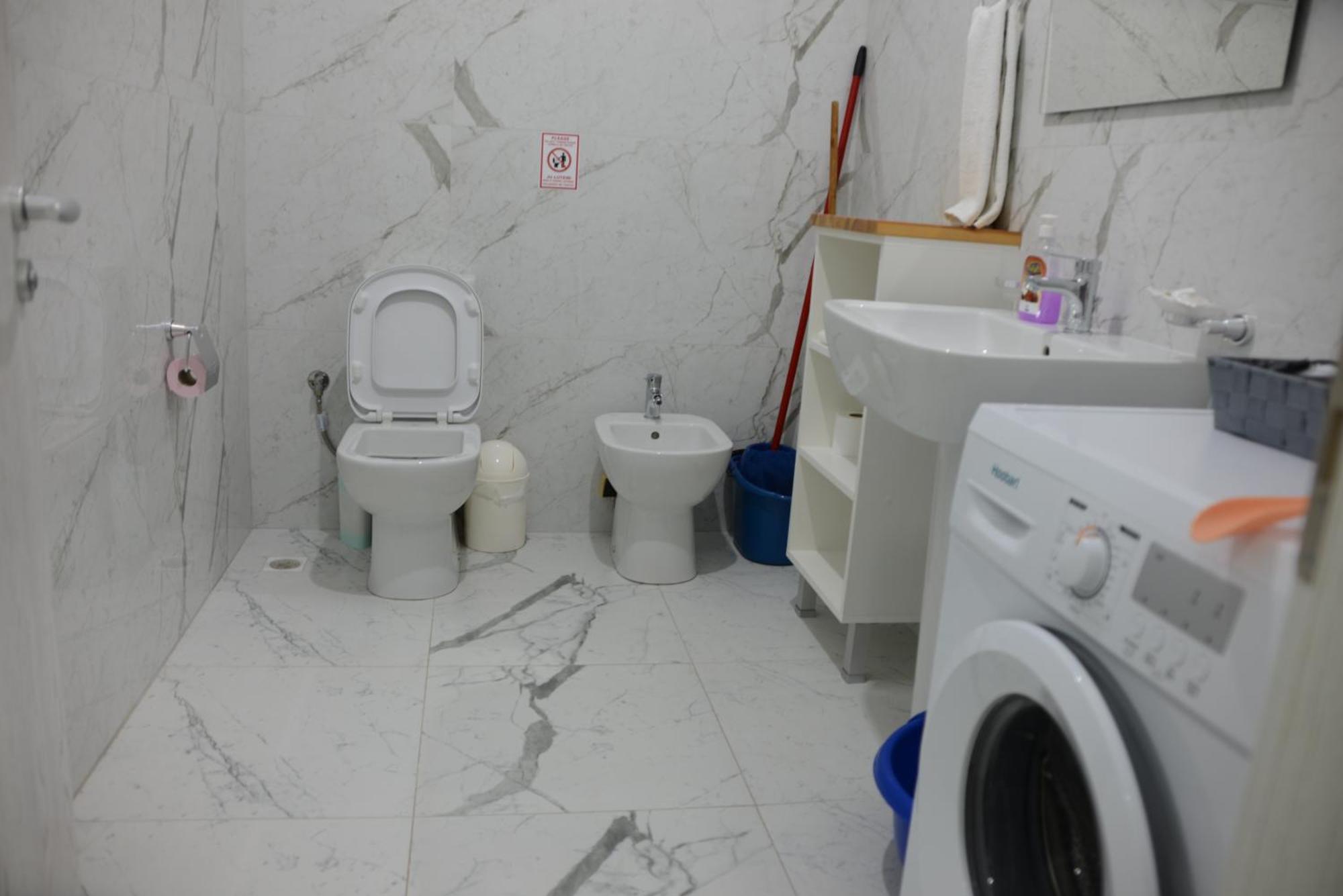 Mane Apartments ساراندا المظهر الخارجي الصورة