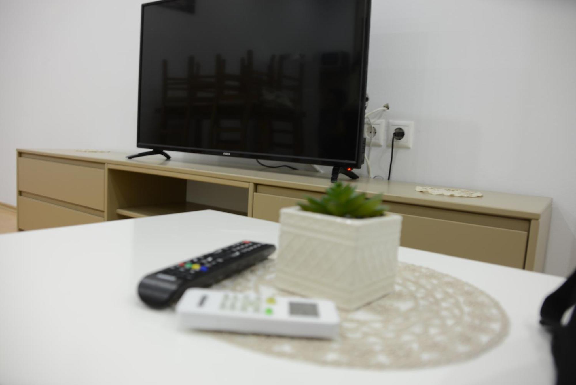 Mane Apartments ساراندا المظهر الخارجي الصورة