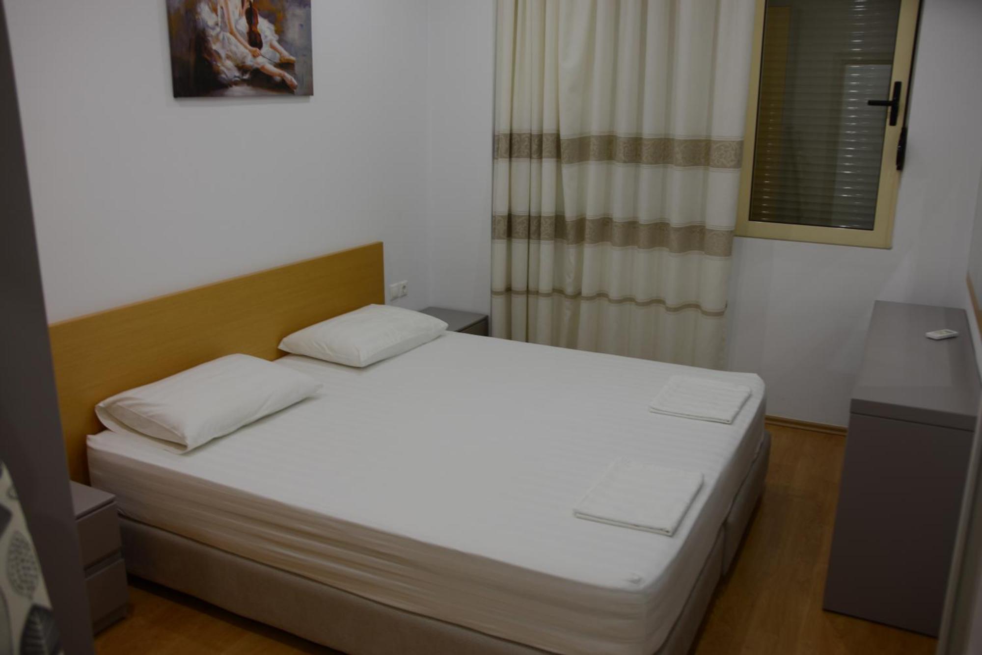 Mane Apartments ساراندا المظهر الخارجي الصورة